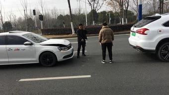 最硬的国产车事故视频,现场震撼画面曝光  第2张